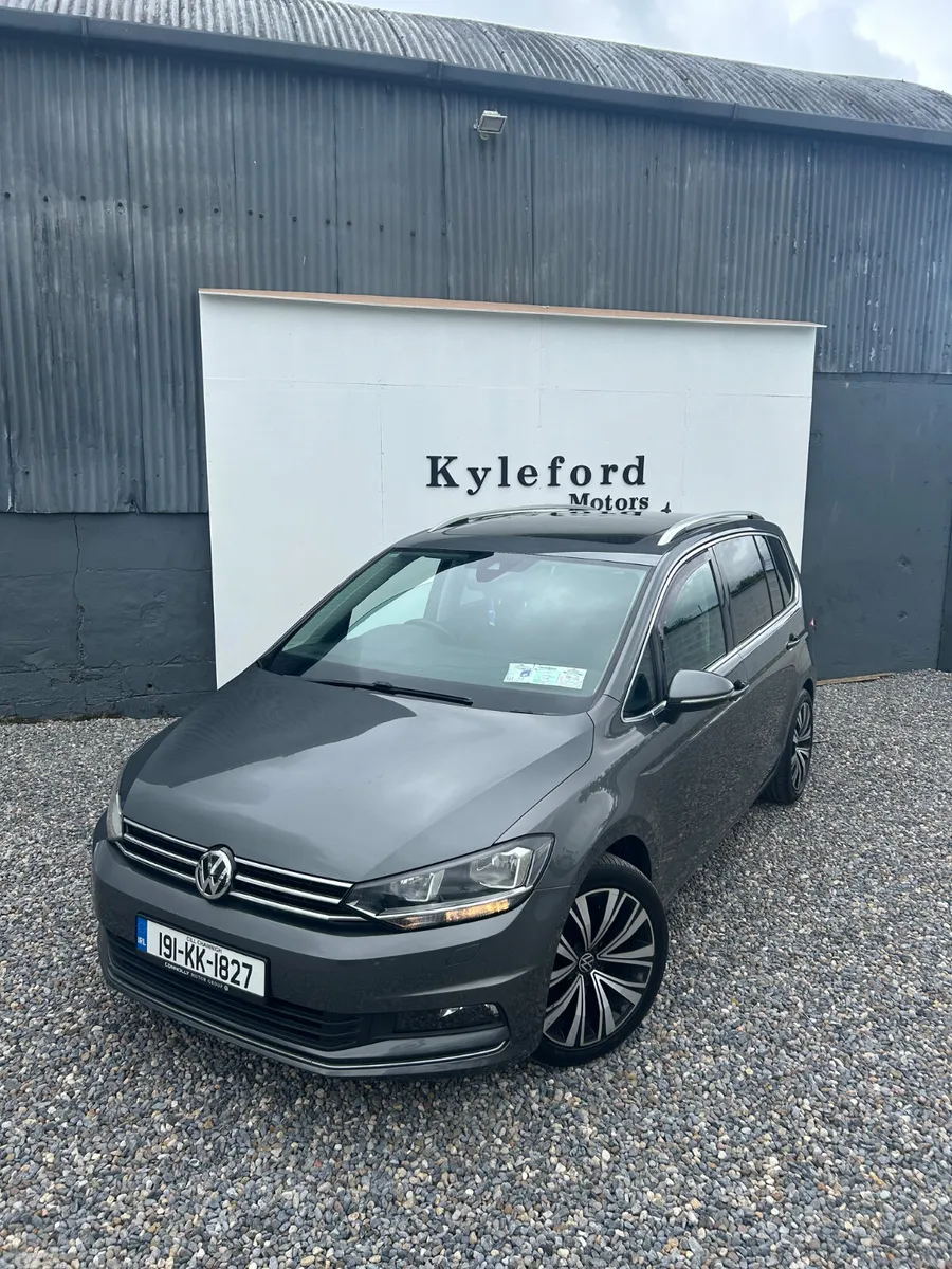 Volkswagen Touran MPV, Diesel, 2019, Grey