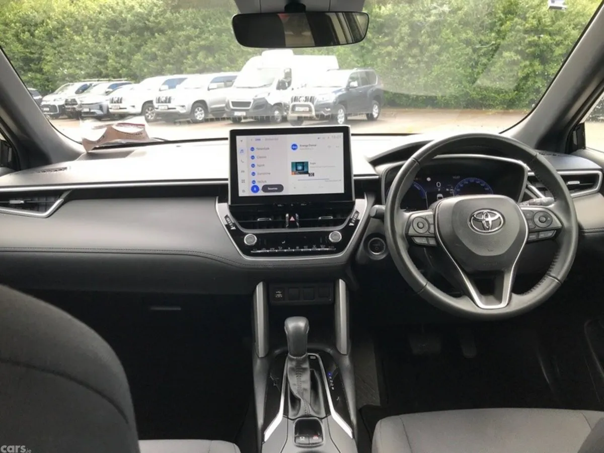 Toyota Corolla Cross Hatchback, Petrol Hybrid, 2024, Black