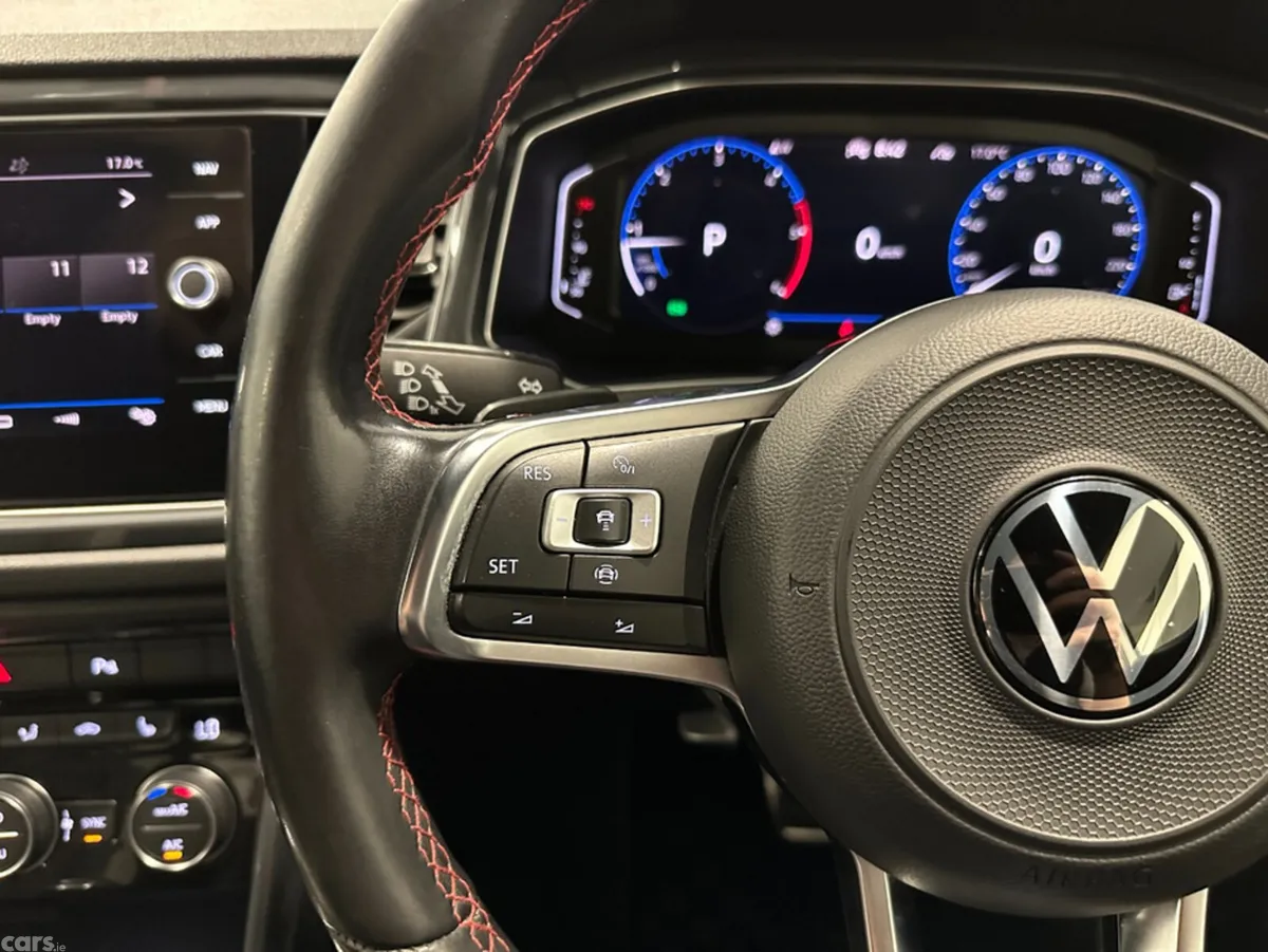 Volkswagen T-Roc SUV, Diesel, 2021, White