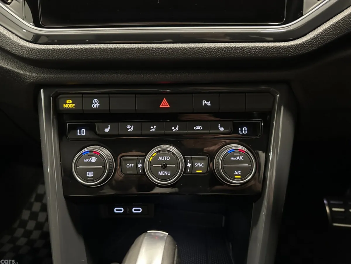 Volkswagen T-Roc SUV, Diesel, 2021, White