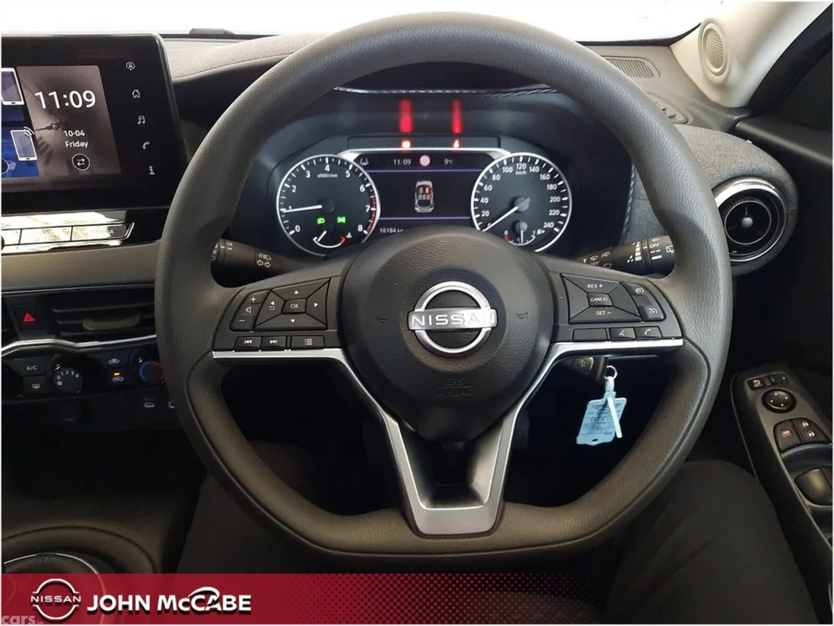 Nissan Juke MPV, Petrol, 2025, Black