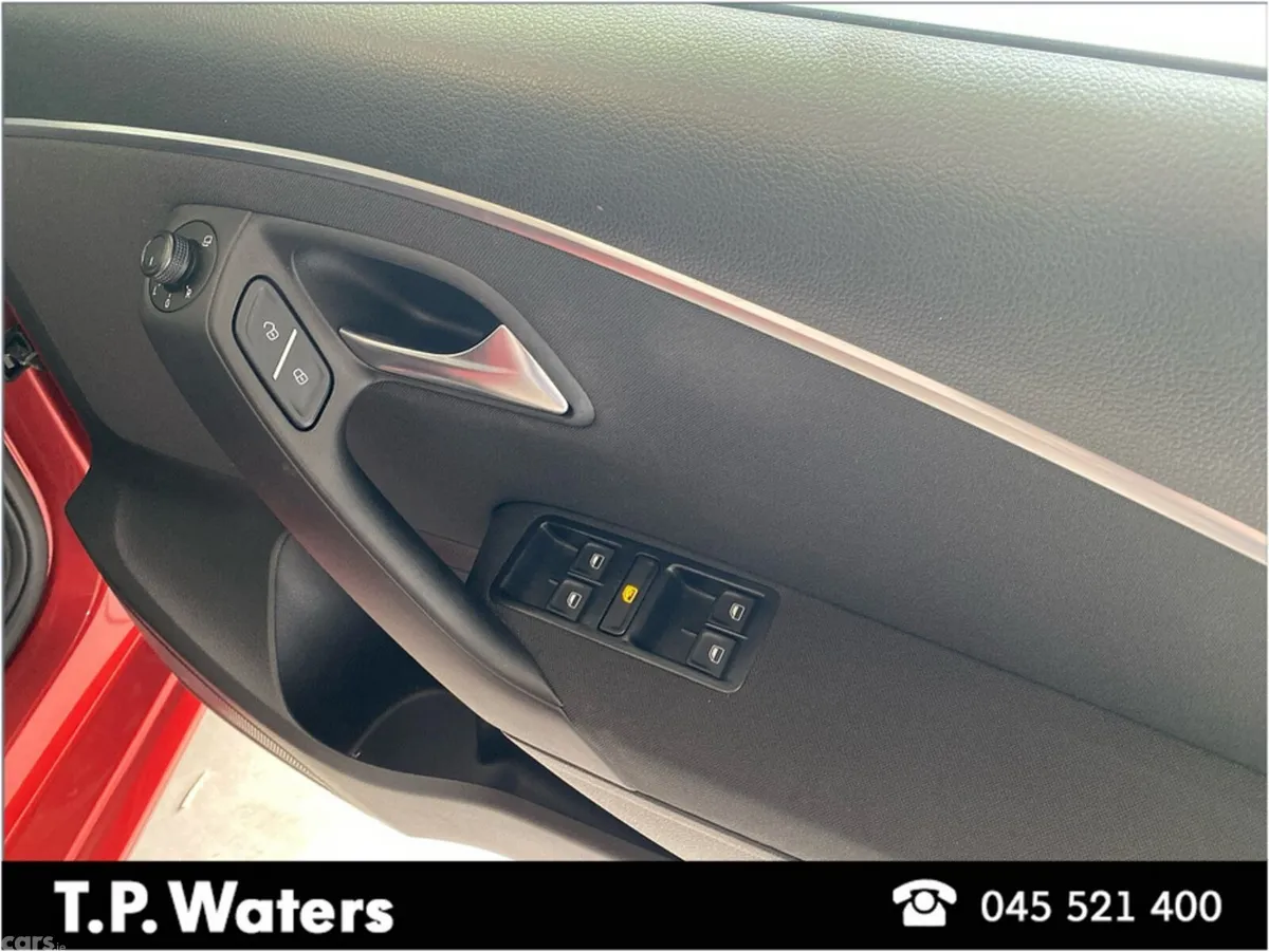 Volkswagen Polo Hatchback, Petrol, 2017, Red