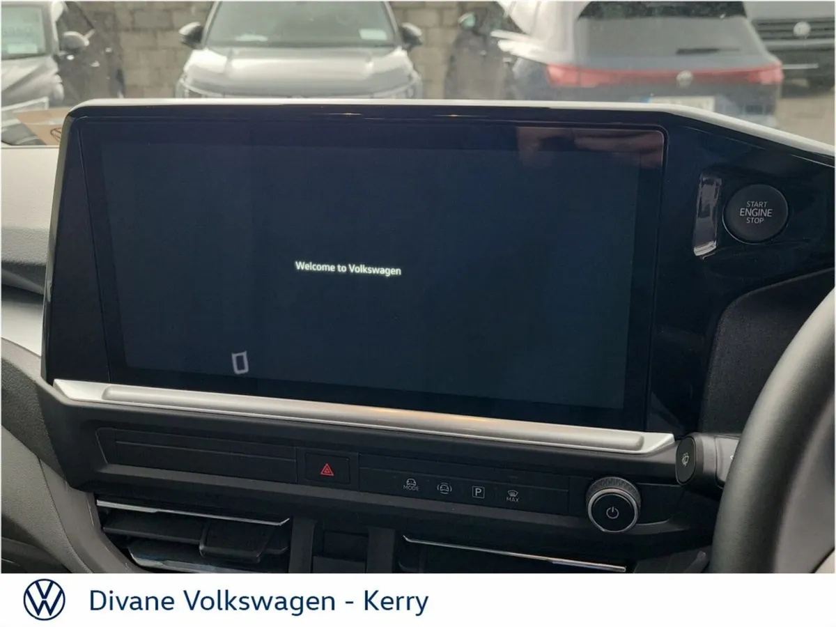 Volkswagen Caravelle MPV, Electric, 2026, Grey