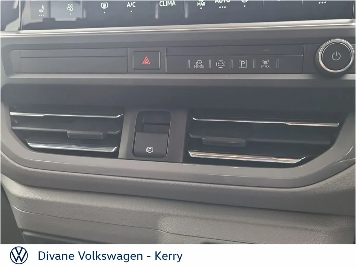 Volkswagen Caravelle MPV, Electric, 2026, Grey