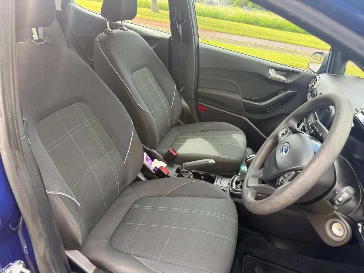 Ford Fiesta Hatchback, Petrol, 2018, Blue