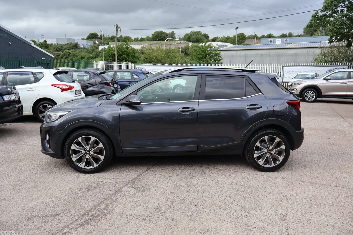 Kia Stonic Estate/Jeep, Diesel, 2019, Grey