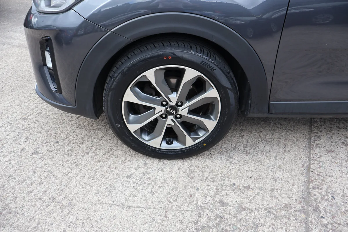 Kia Stonic Estate/Jeep, Diesel, 2019, Grey