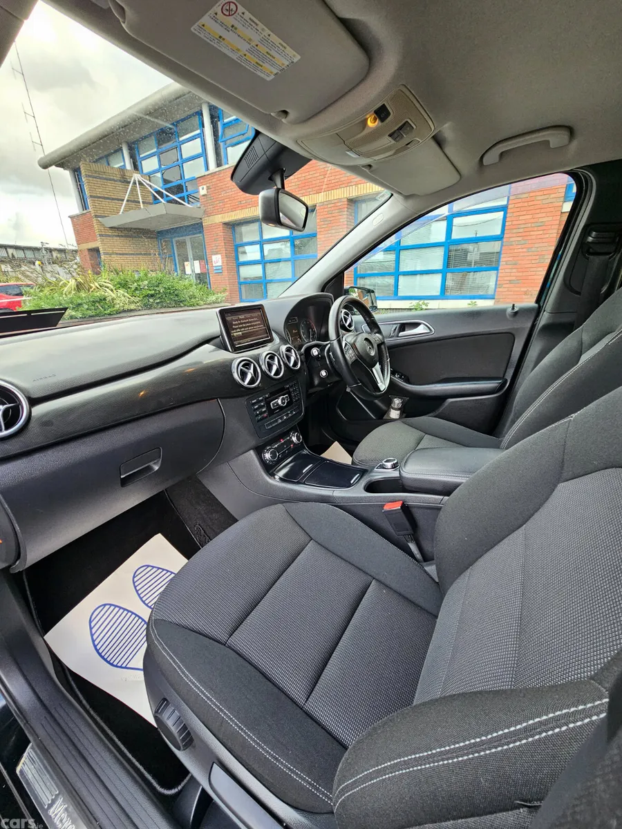 Mercedes-Benz B-Class MPV, Petrol, 2012, Black