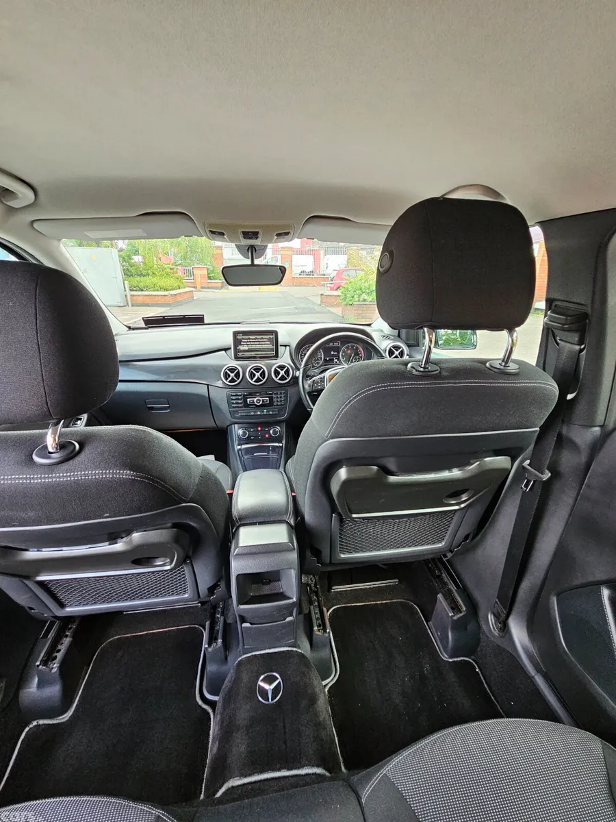 Mercedes-Benz B-Class MPV, Petrol, 2012, Black