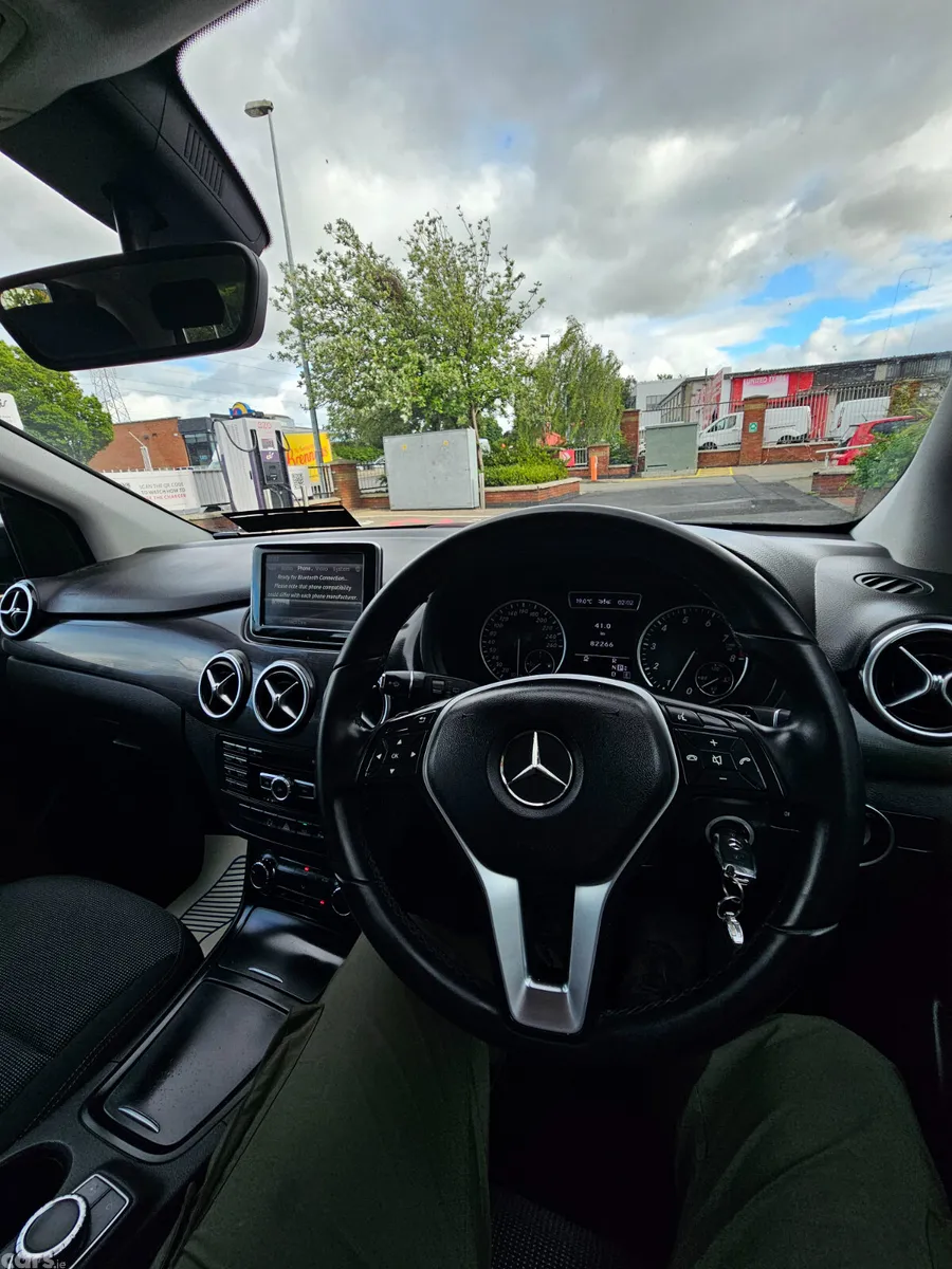 Mercedes-Benz B-Class MPV, Petrol, 2012, Black
