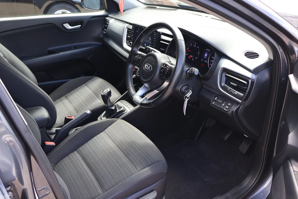 Kia Stonic Estate/Jeep, Diesel, 2019, Grey