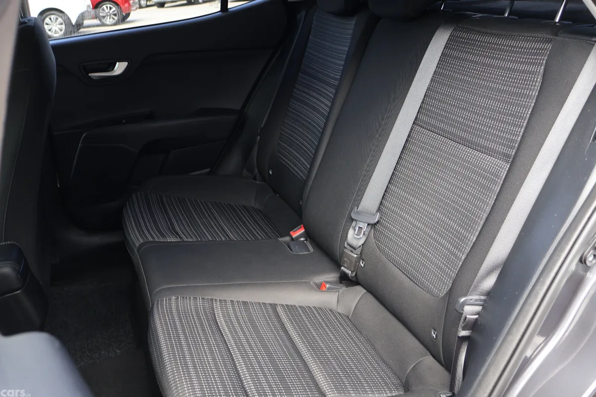 Kia Stonic Estate/Jeep, Diesel, 2019, Grey