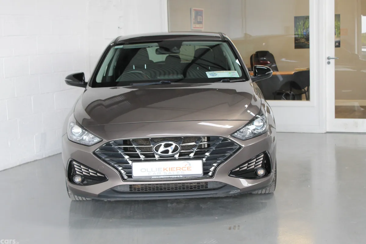 Hyundai i30 Hatchback, Petrol, 2021, Brown