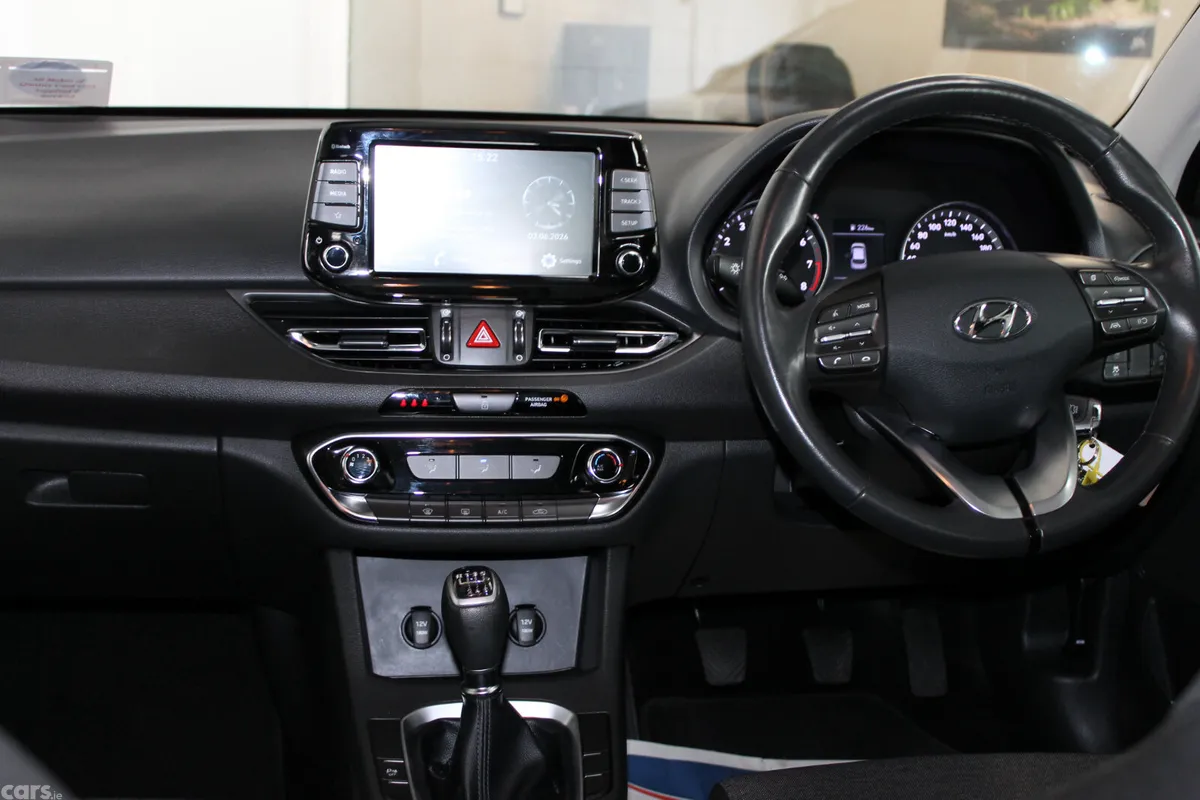 Hyundai i30 Hatchback, Petrol, 2021, Brown