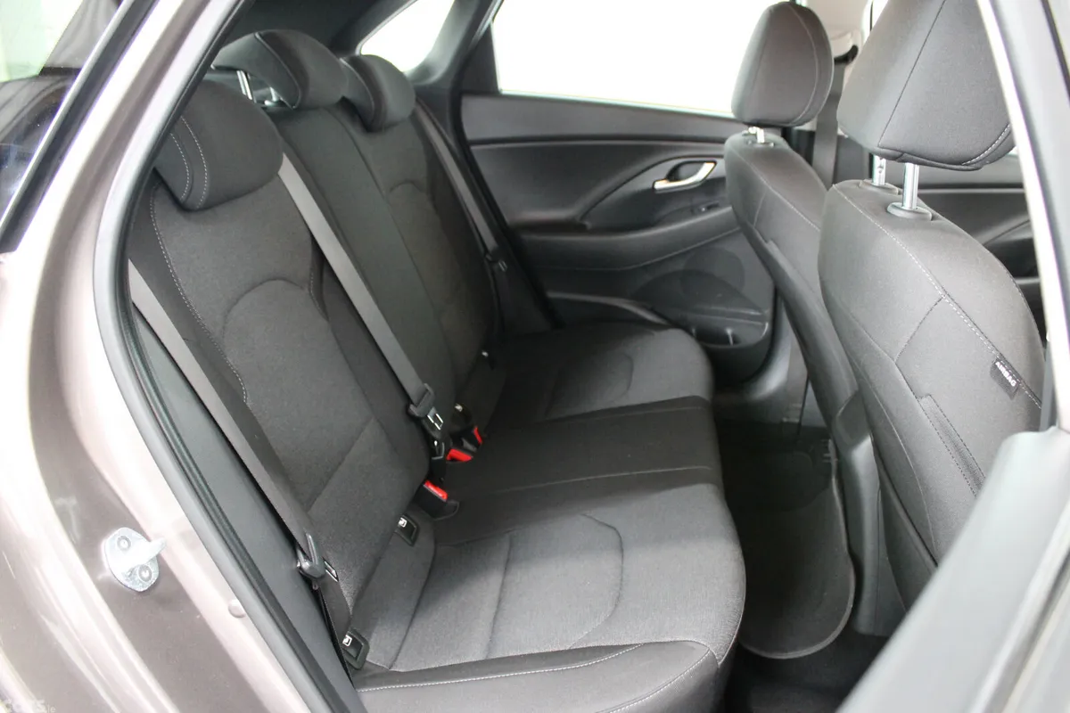 Hyundai i30 Hatchback, Petrol, 2021, Brown