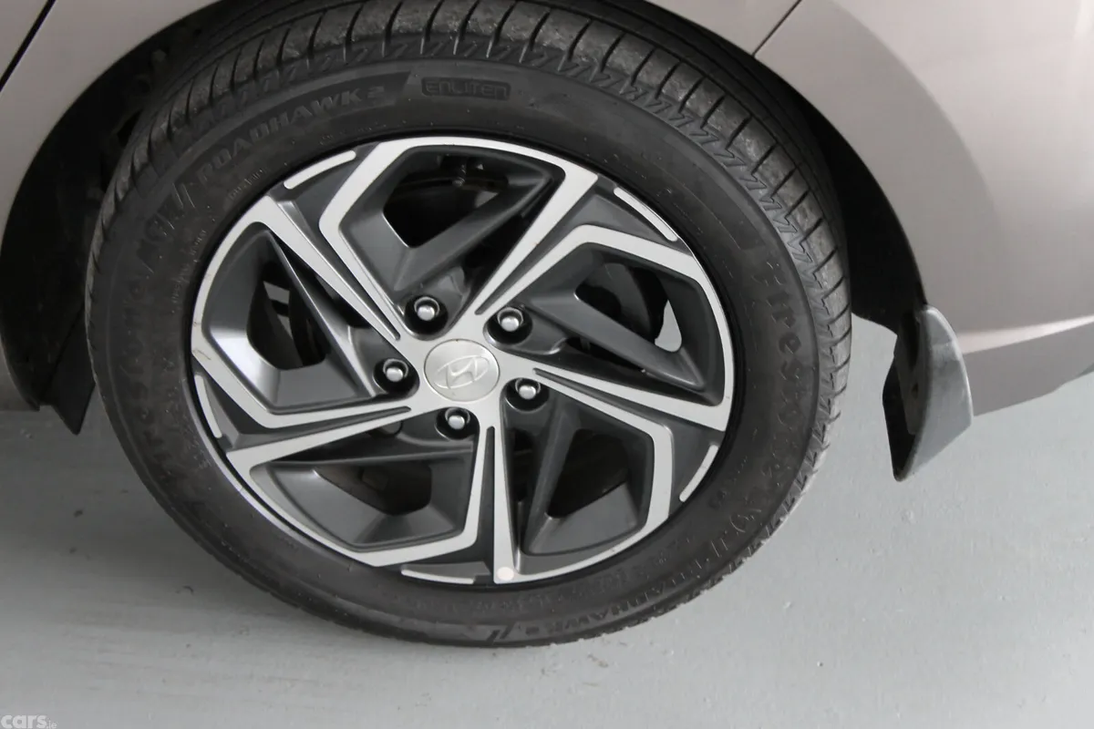 Hyundai i30 Hatchback, Petrol, 2021, Brown