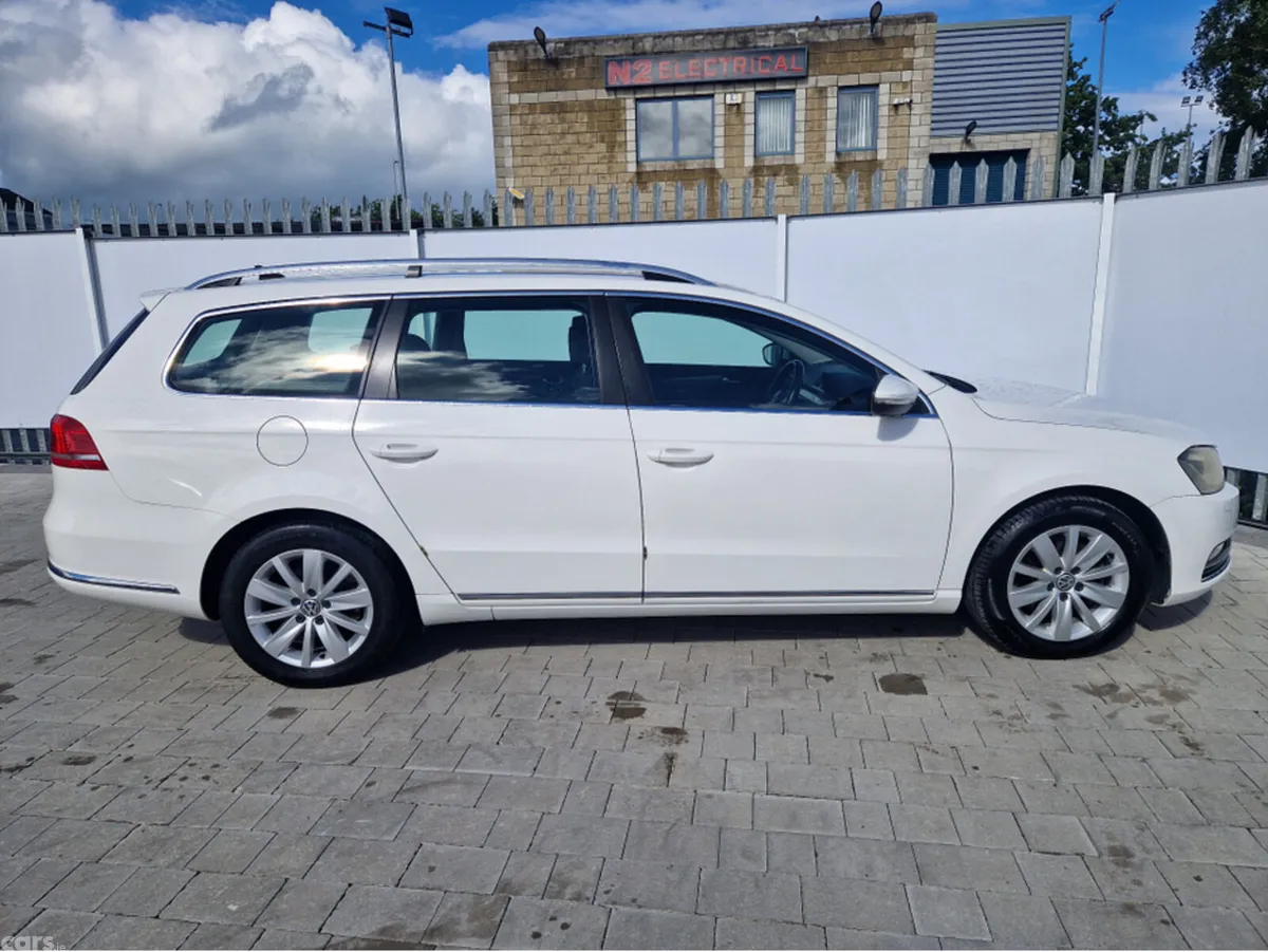 Volkswagen Passat Estate, Petrol, 2014, White