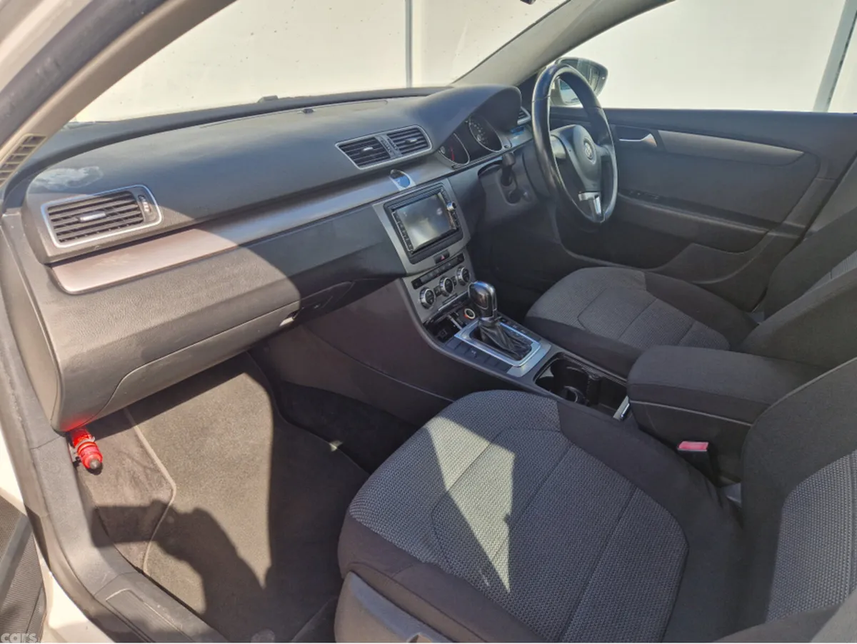 Volkswagen Passat Estate, Petrol, 2014, White