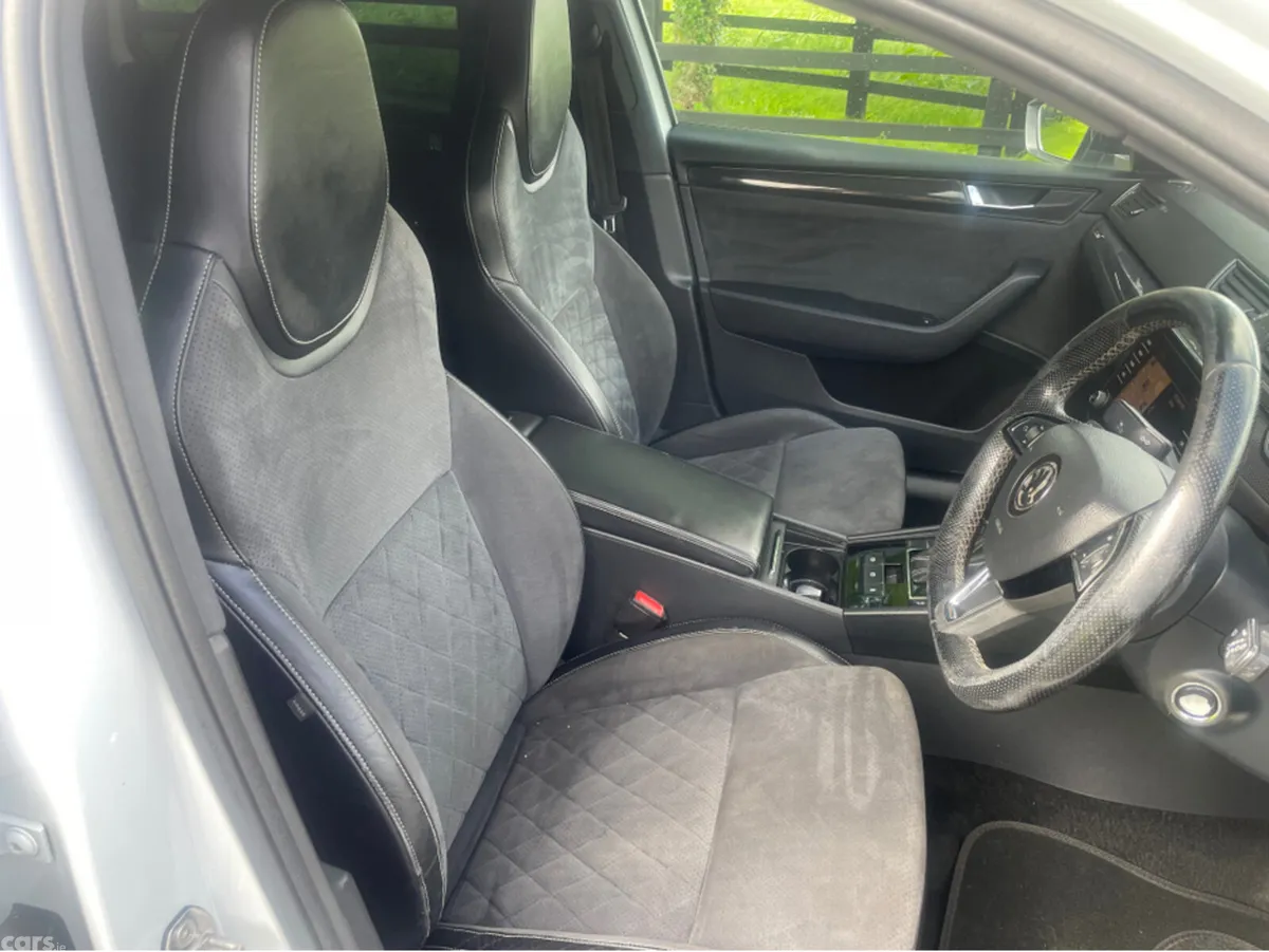 Skoda Superb Estate, Diesel, 2018, White