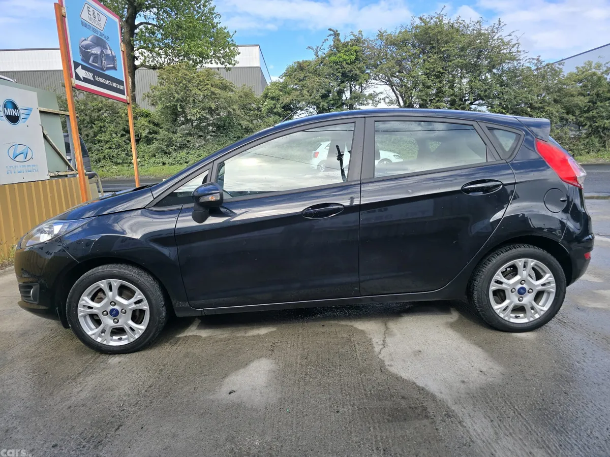Ford Fiesta Hatchback, Petrol, 2016, Black