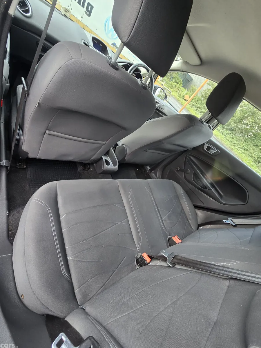 Ford Fiesta Hatchback, Petrol, 2016, Black