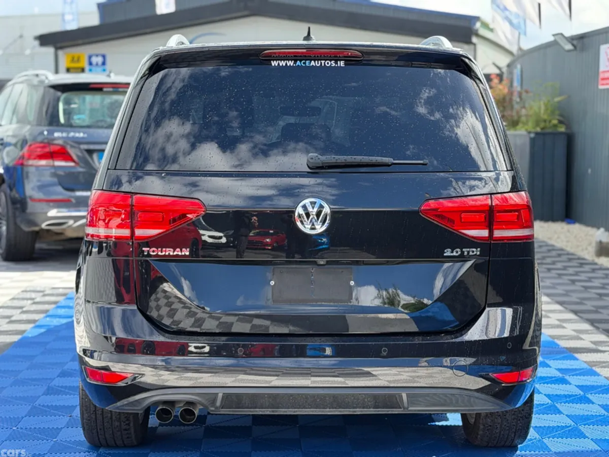 Volkswagen Touran MPV, Diesel, 2020, Black