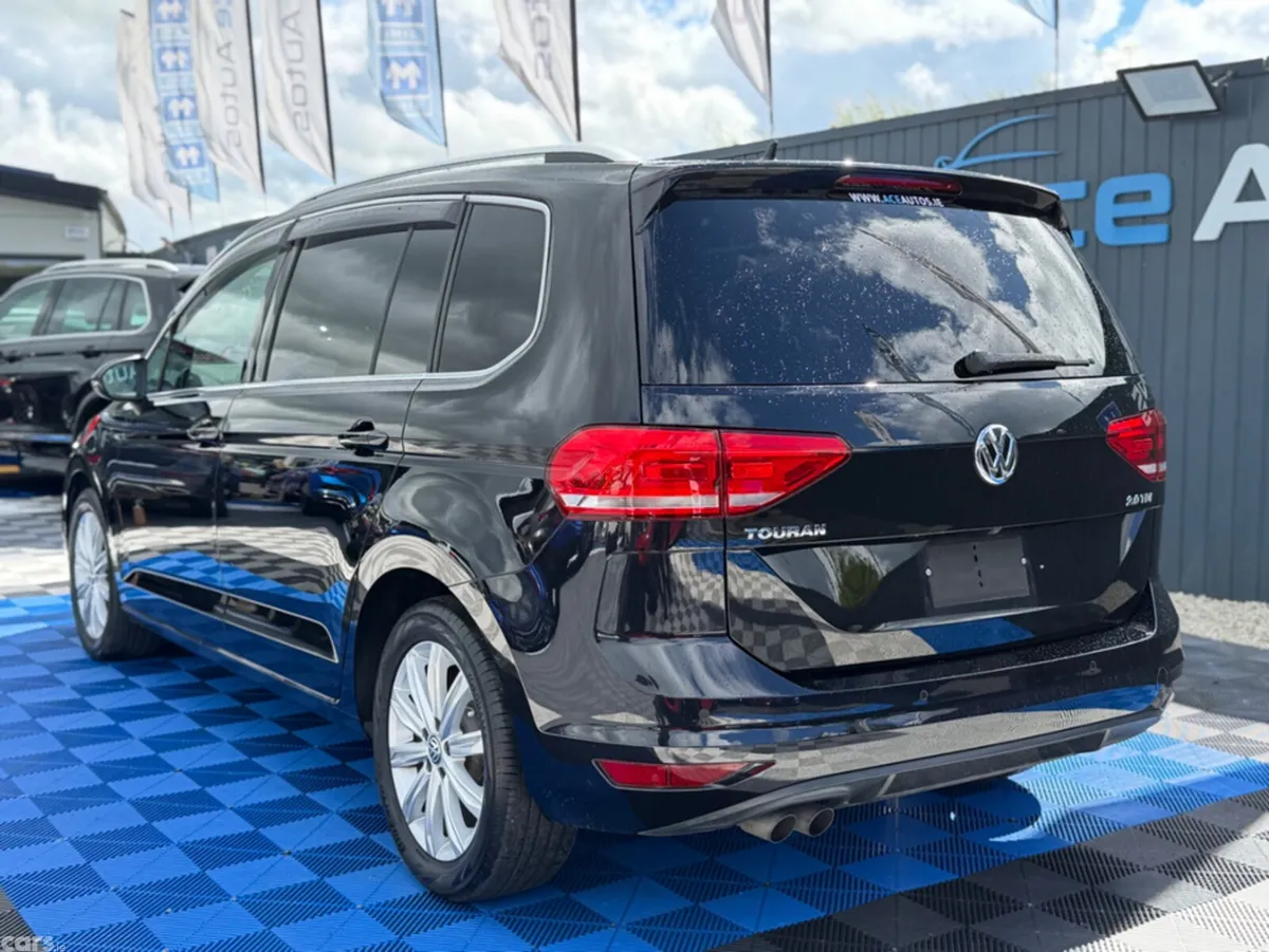 Volkswagen Touran MPV, Diesel, 2020, Black