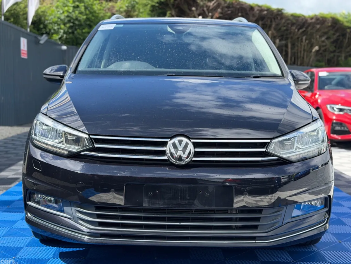 Volkswagen Touran MPV, Diesel, 2020, Black