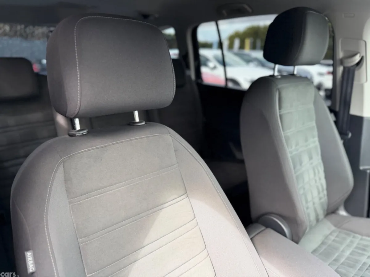 Volkswagen Touran MPV, Diesel, 2020, Black