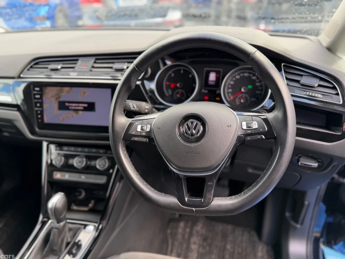 Volkswagen Touran MPV, Diesel, 2020, Black