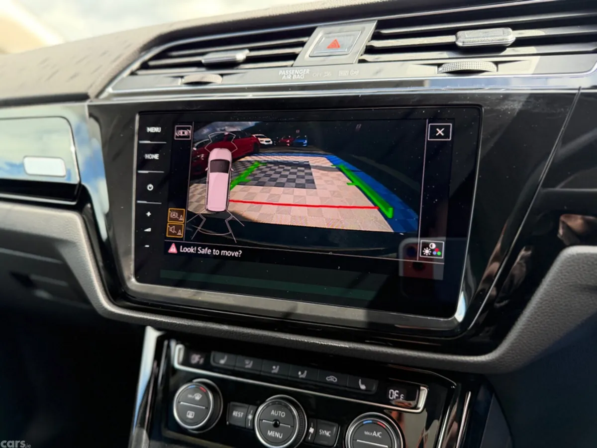 Volkswagen Touran MPV, Diesel, 2020, Black