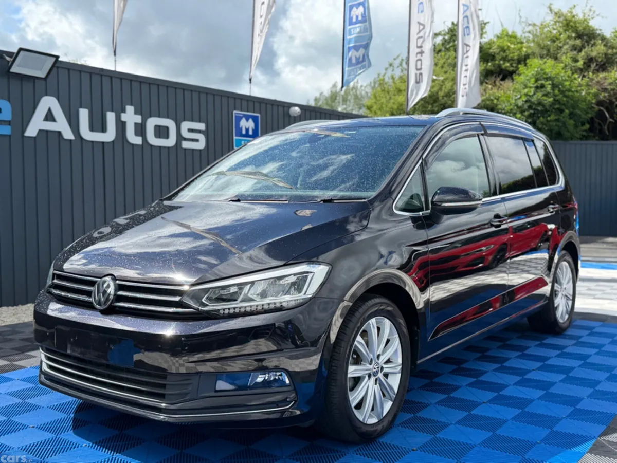 Volkswagen Touran MPV, Diesel, 2020, Black