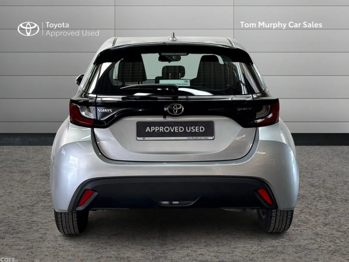 Toyota Yaris Hatchback, Petrol Hybrid, 2024, Silver