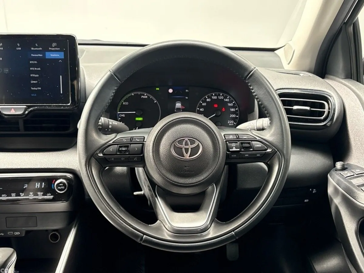 Toyota Yaris Hatchback, Petrol Hybrid, 2024, Silver