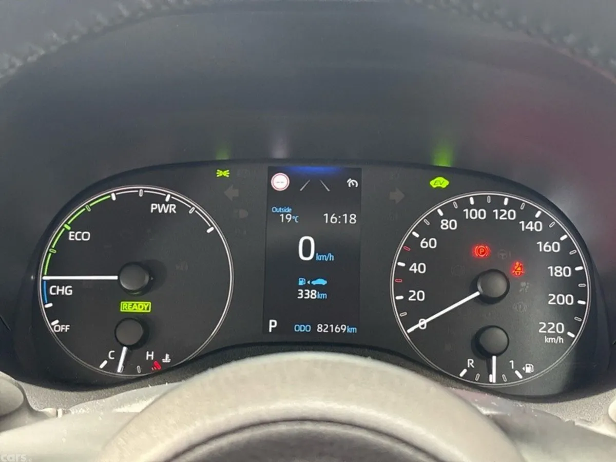 Toyota Yaris Hatchback, Petrol Hybrid, 2024, Silver