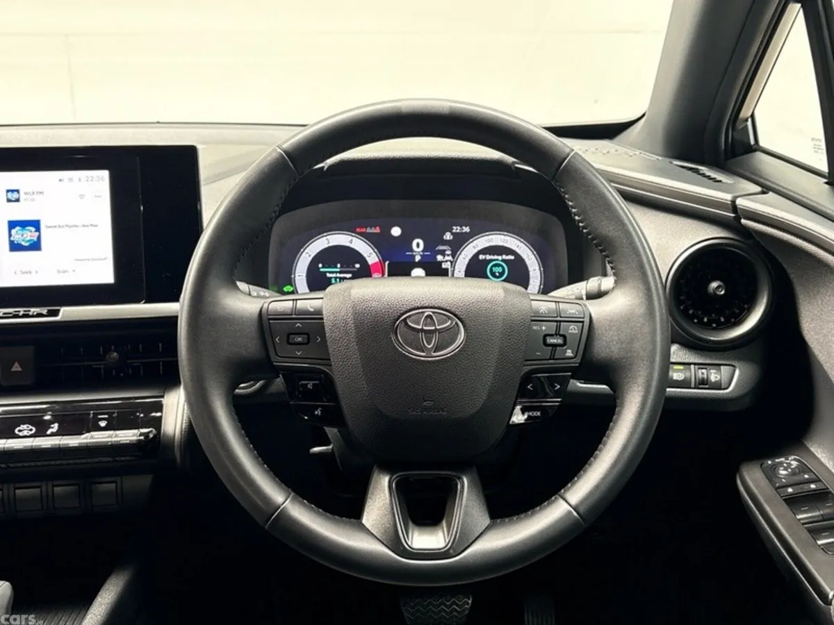 Toyota C-HR SUV, Petrol Hybrid, 2024, Silver
