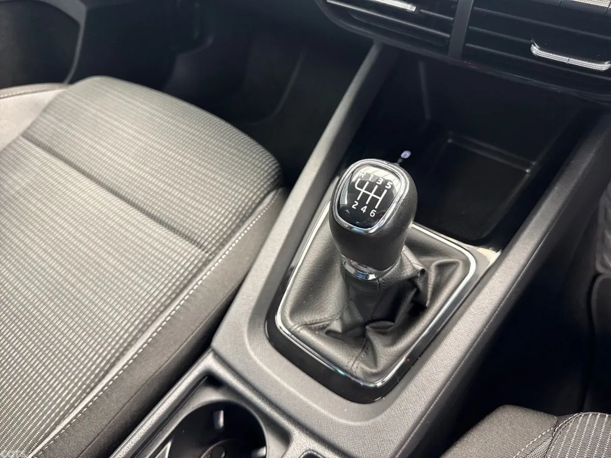 Skoda Octavia Saloon, Petrol, 2022, Grey
