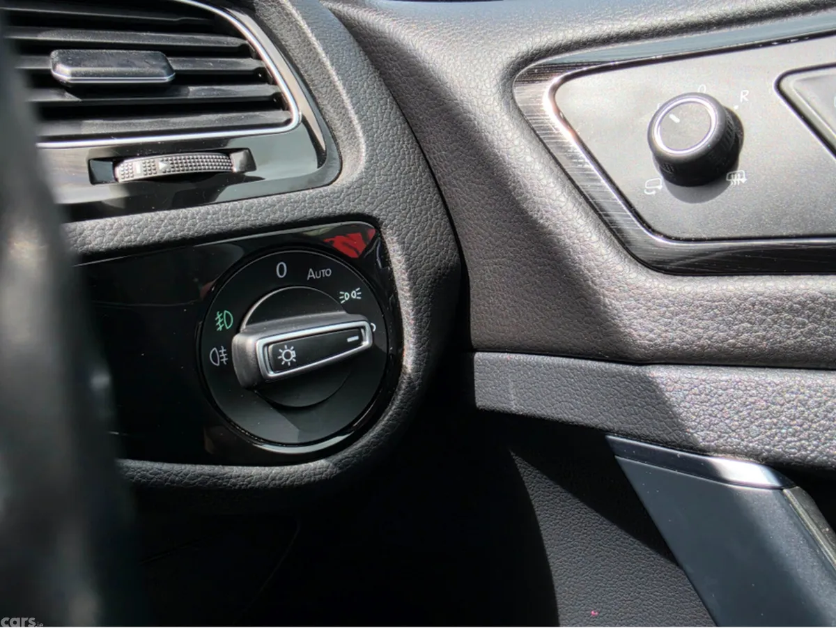 Volkswagen Golf Estate, Diesel, 2019, Black