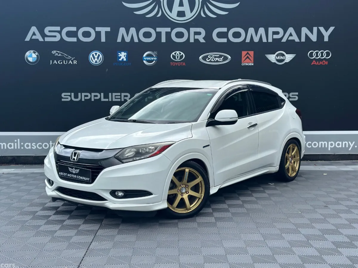 Honda Vezel Hatchback, Petrol Hybrid, 2015, White