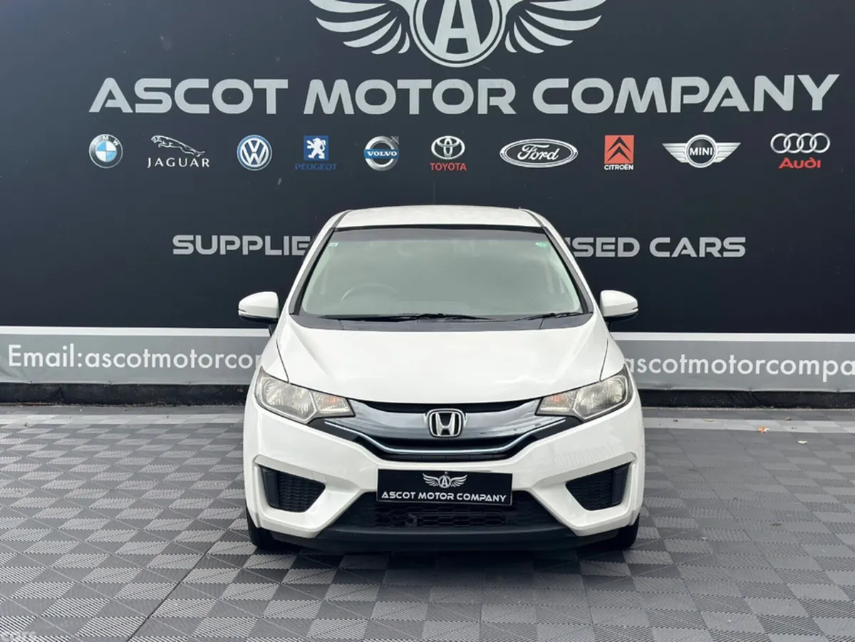 Honda Fit Hatchback, Petrol Hybrid, 2015, White