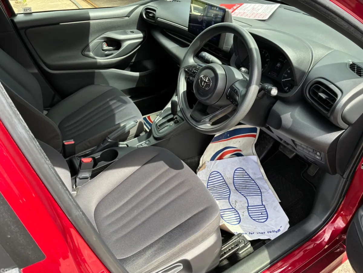 Toyota Yaris Hatchback, Petrol, 2020, Red