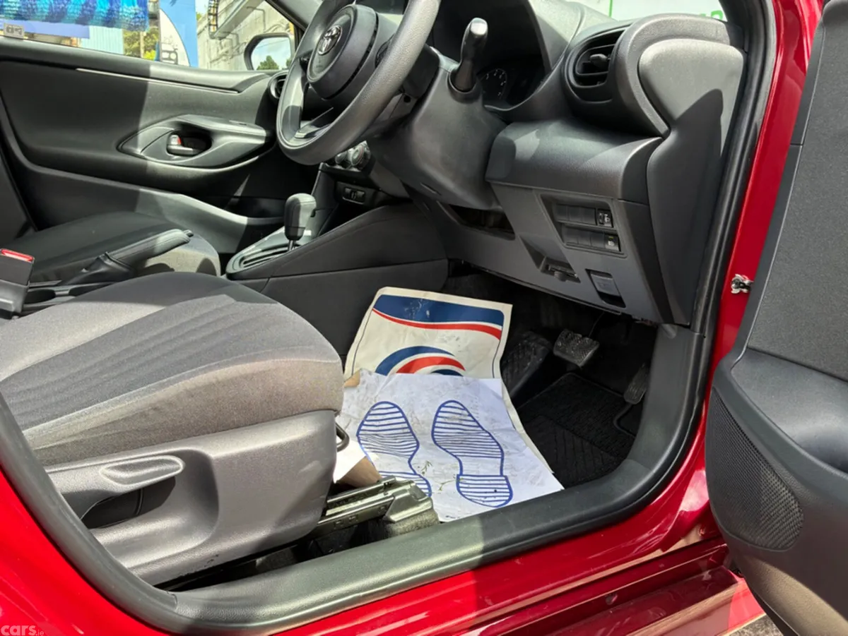 Toyota Yaris Hatchback, Petrol, 2020, Red