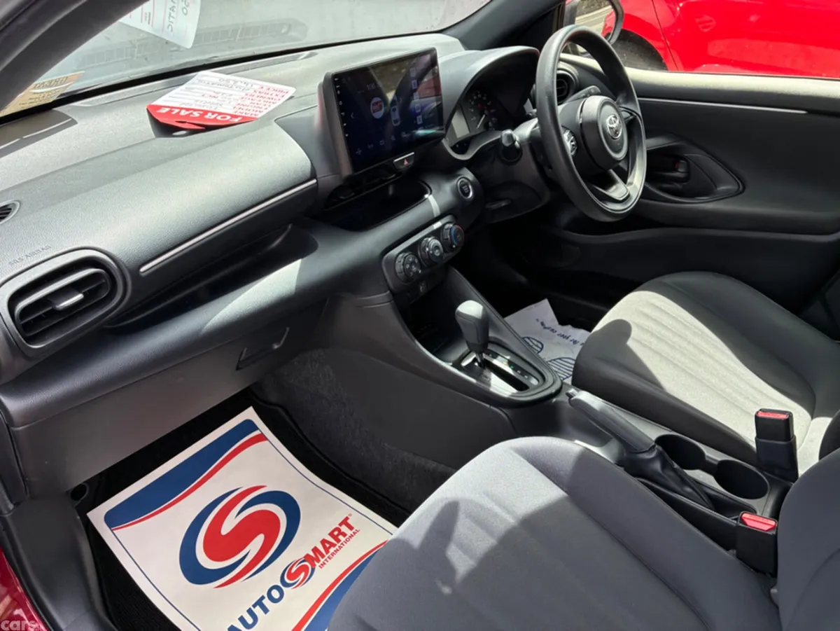 Toyota Yaris Hatchback, Petrol, 2020, Red
