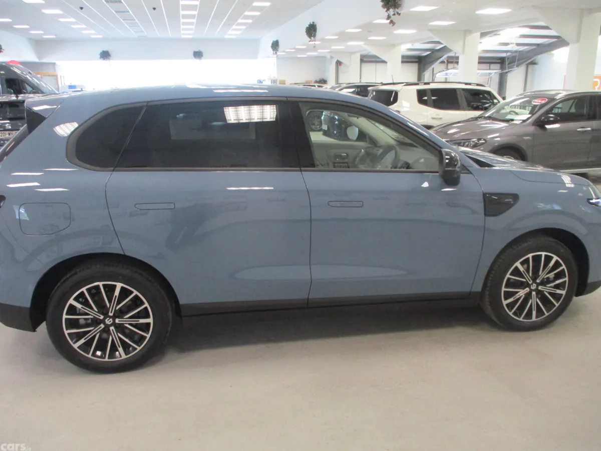 Leapmotor B10 SUV, Petrol Plug-in Hybrid, 2027, Other