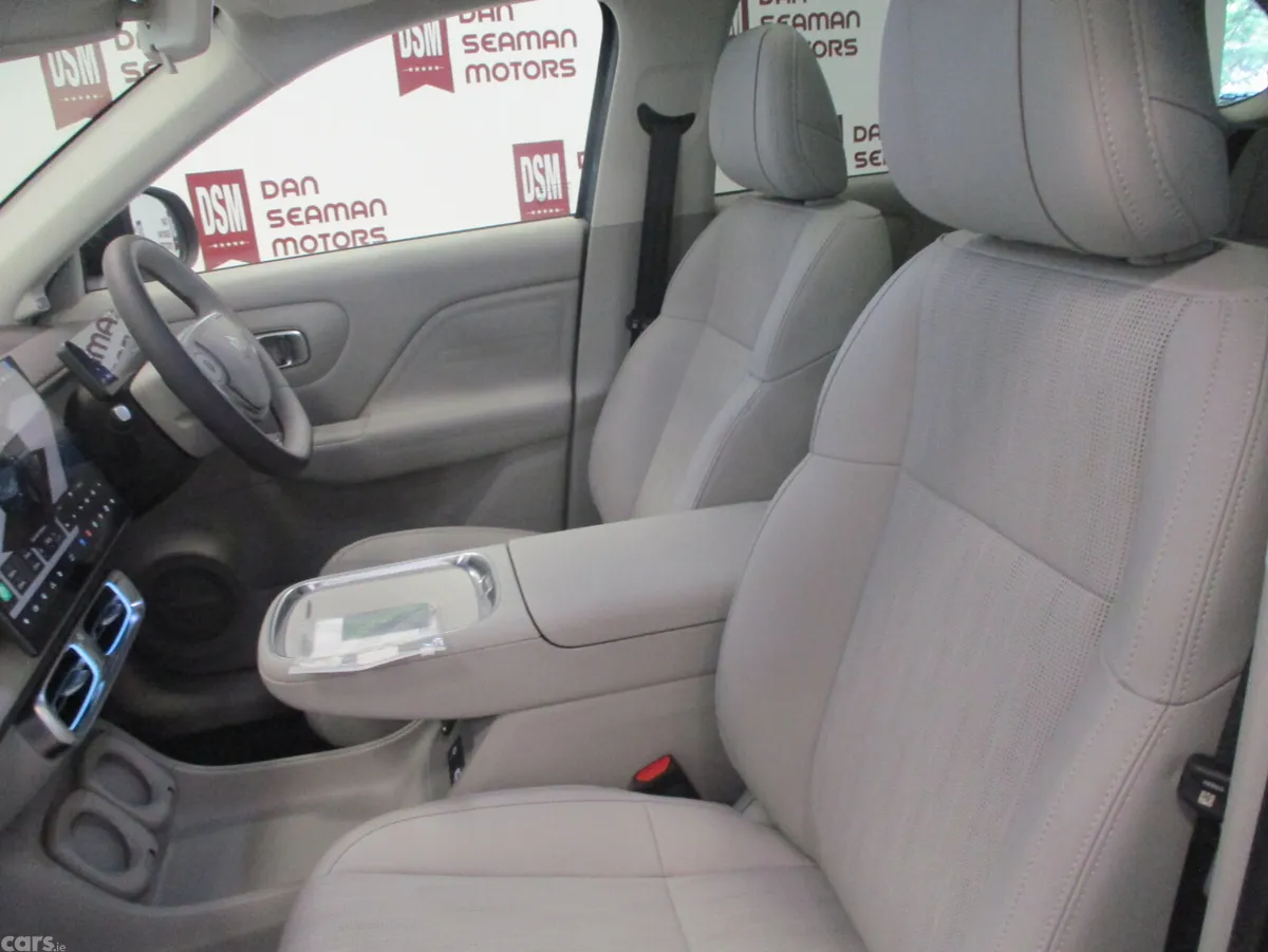 Leapmotor B10 SUV, Petrol Plug-in Hybrid, 2027, Other