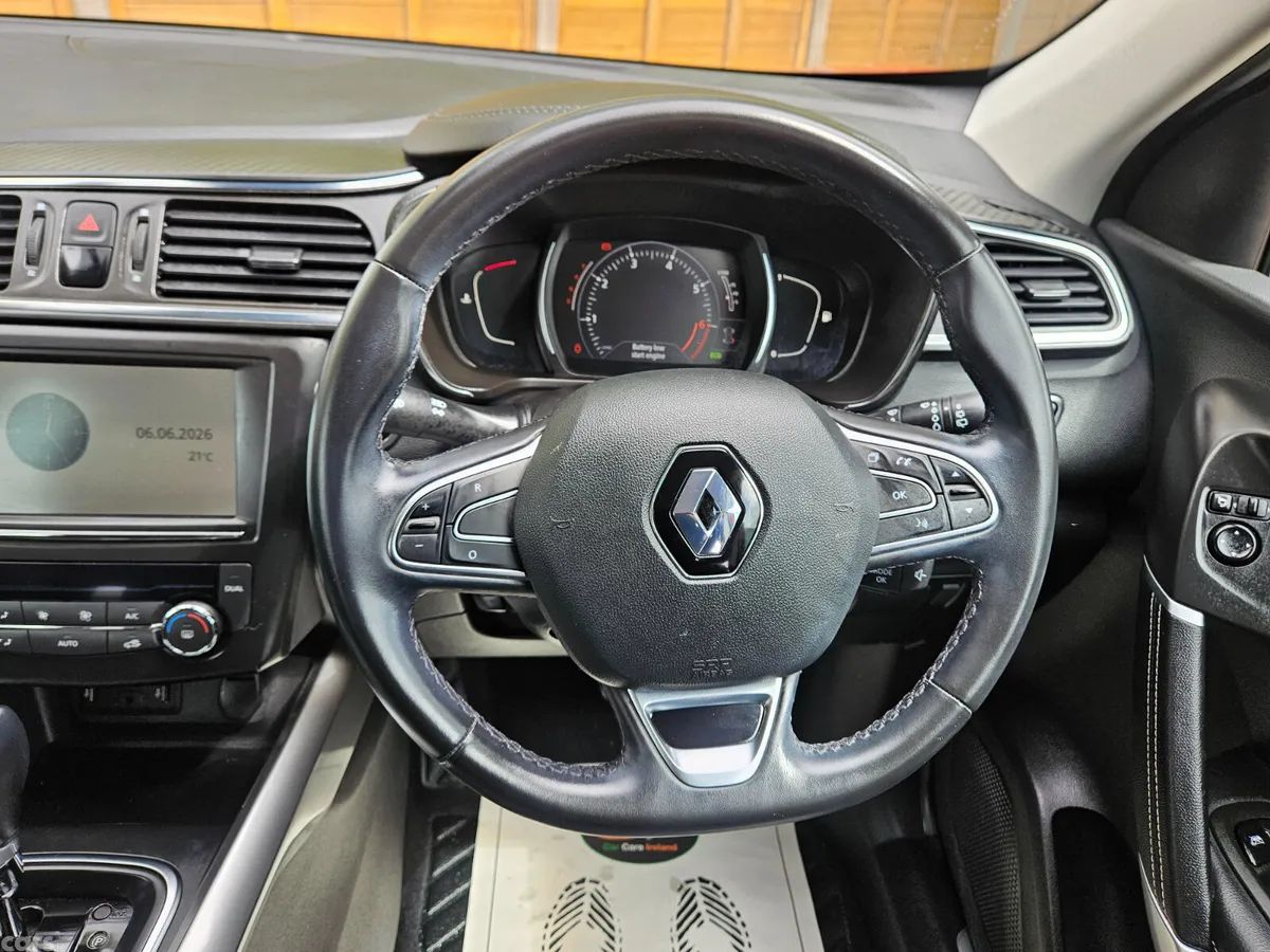 Renault Kadjar SUV, Petrol, 2018, Red