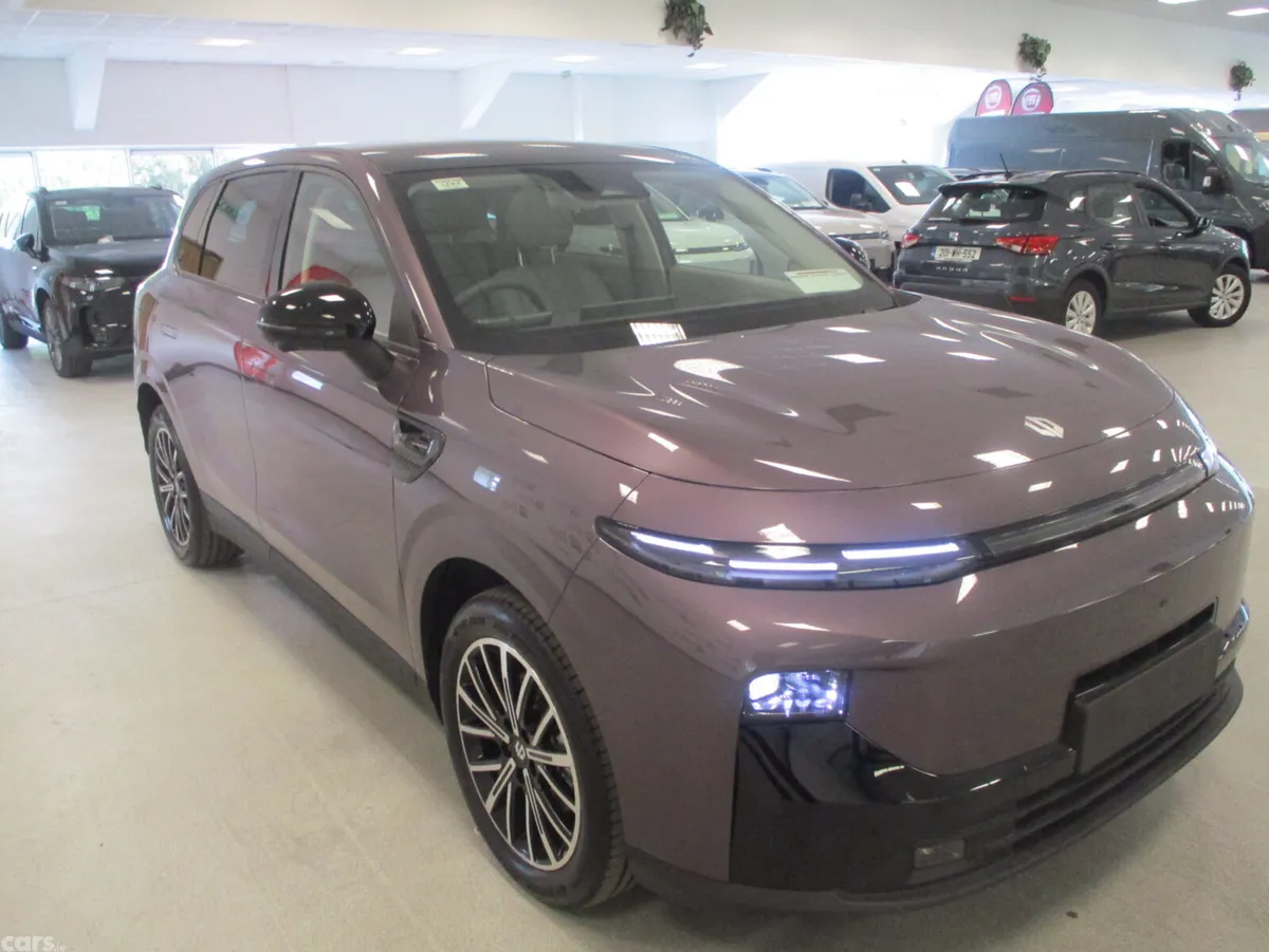 Leapmotor B10 SUV, Petrol Plug-in Hybrid, 2027, Other