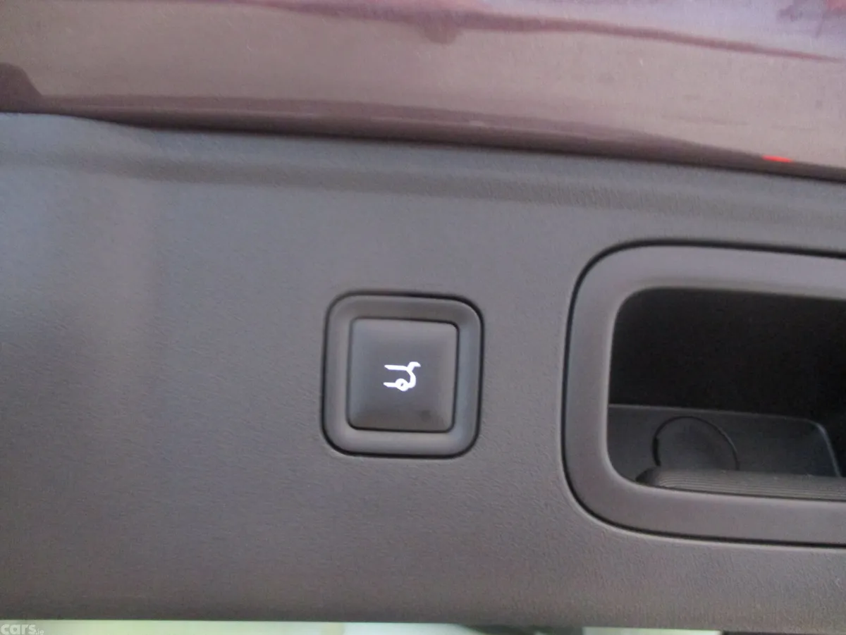 Leapmotor B10 SUV, Petrol Plug-in Hybrid, 2027, Other