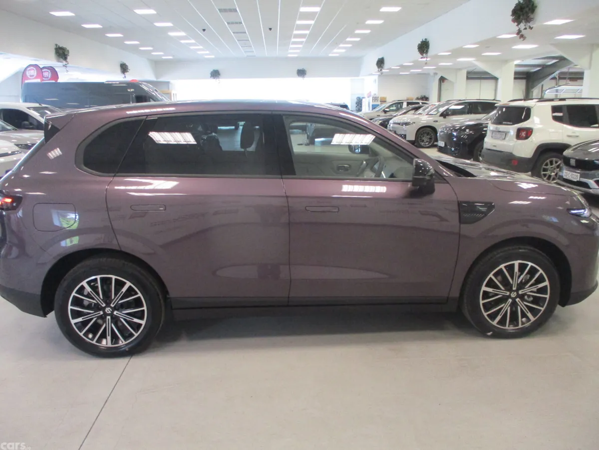 Leapmotor B10 SUV, Petrol Hybrid, 2027, Other