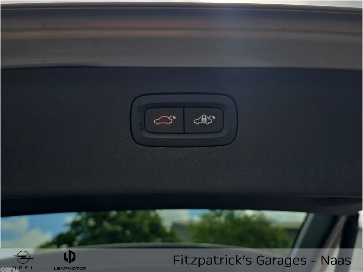 Volvo XC90 SUV, Petrol Plug-in Hybrid, 2023, Grey